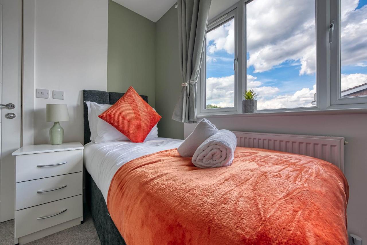 Luxurious Birmingham Home Private Parking Wifi - Near To Nec And Qeh Dış mekan fotoğraf